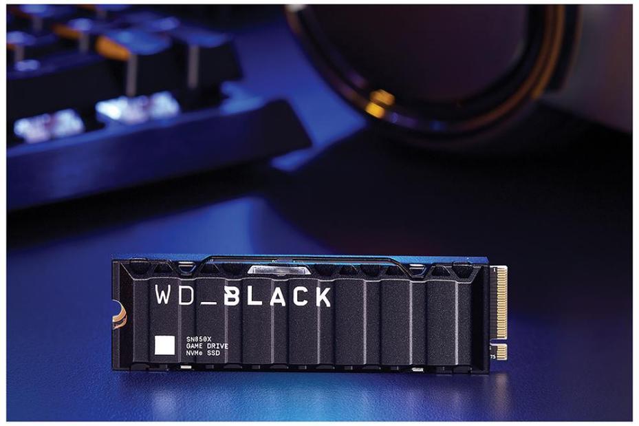 WD Black SN850X NVMe with Heatsink M.2 2280 Solid State Drive, 2TB - WDS200T2XHE