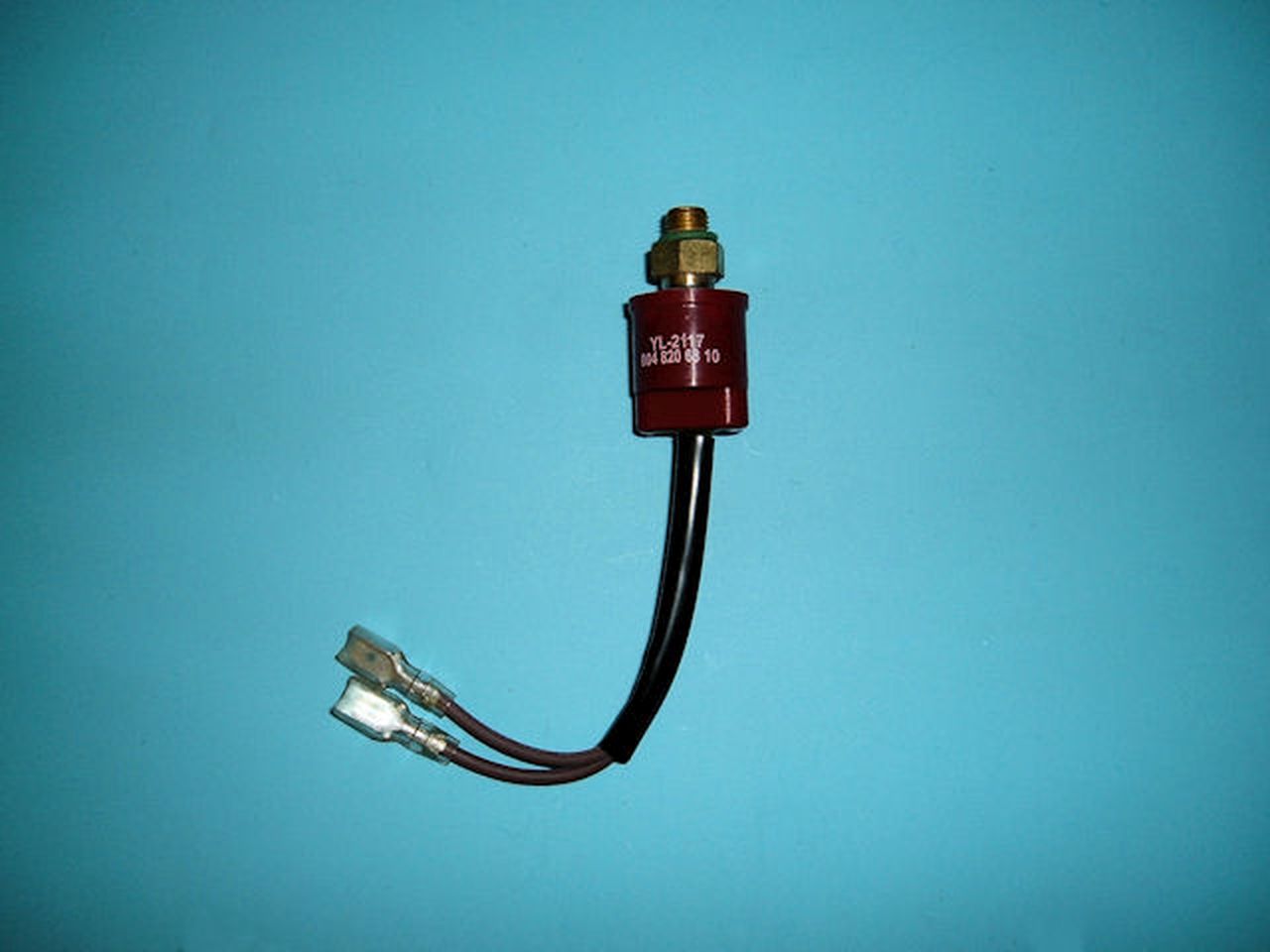 Aircon Pressure Switch – AutoAir 43-1049