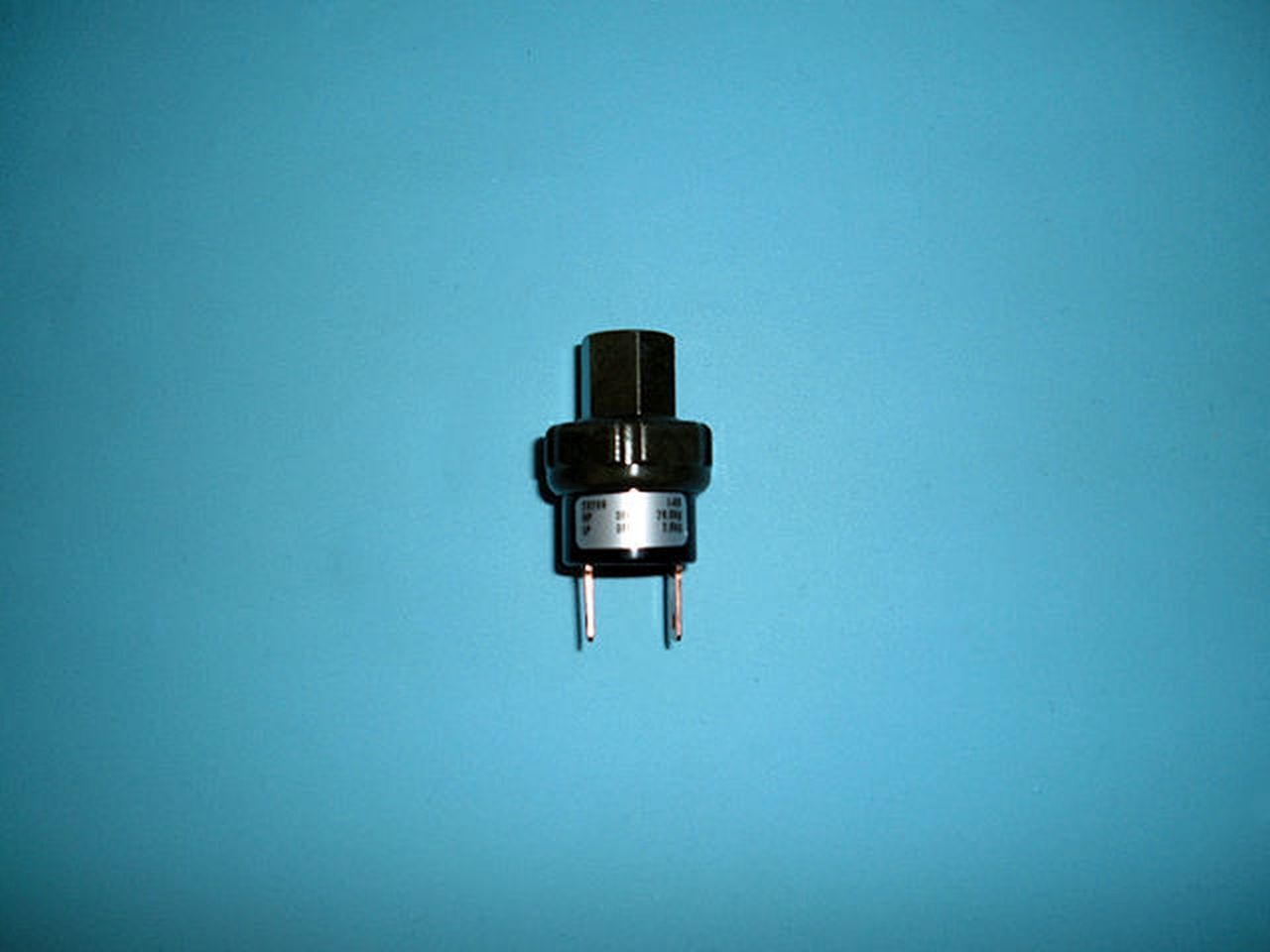 Aircon Pressure Switch – AutoAir 43-4070