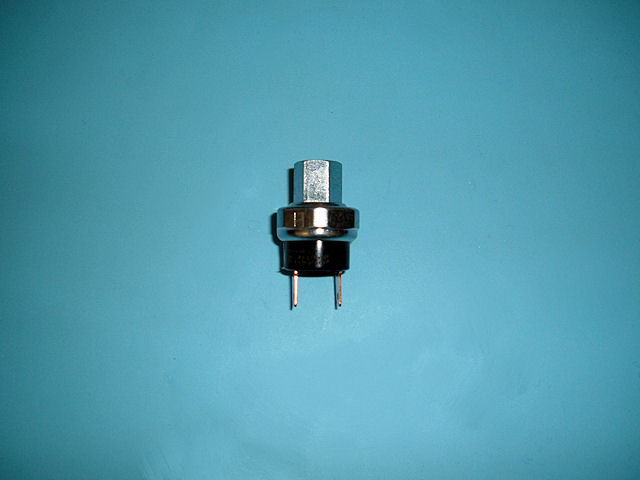 Aircon Pressure Switch – AutoAir 43-8121