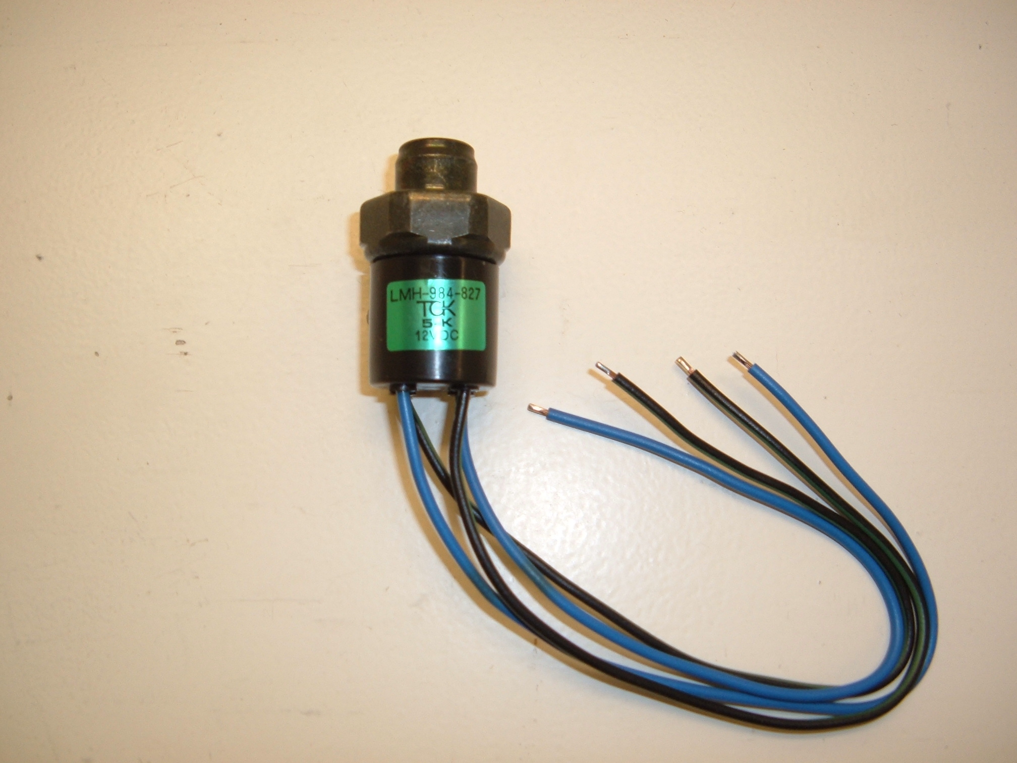 Aircon Pressure Switch – AutoAir 43-AAG0005