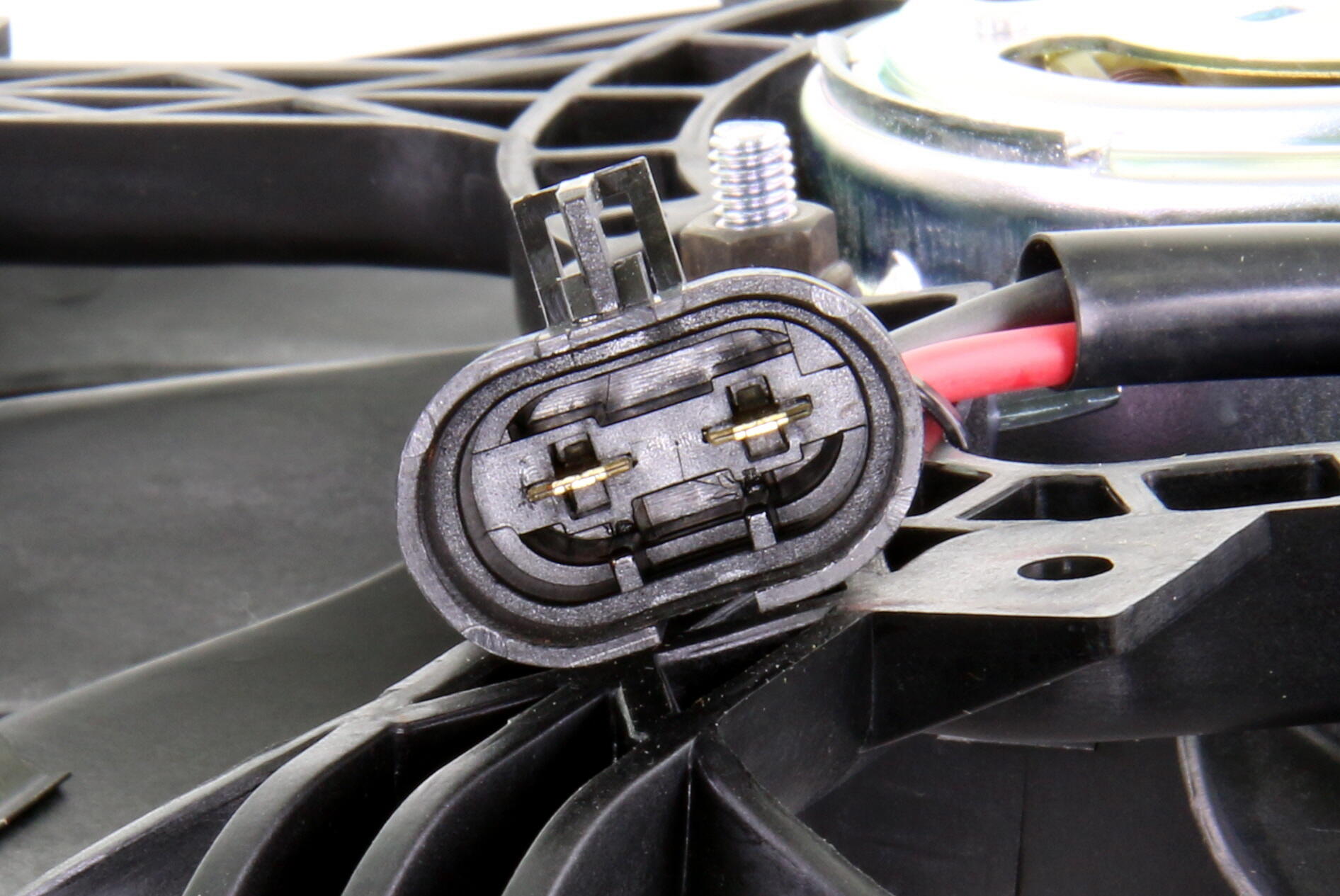 VEMO Fan, air conditioning condenser V24-02-0001