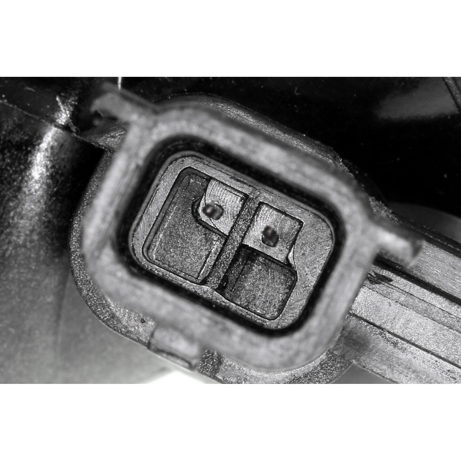VEMO Thermostat Housing V46-99-1394