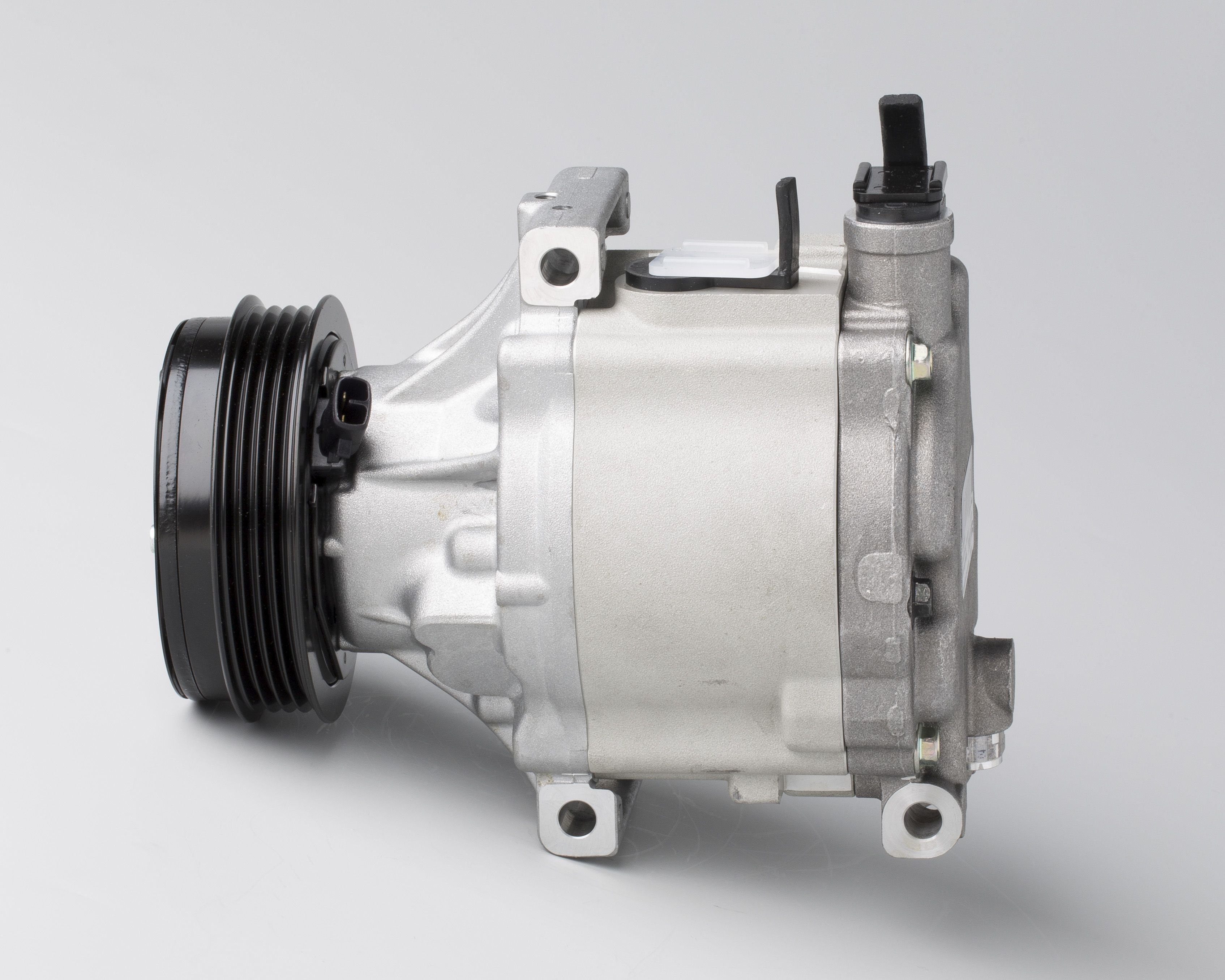 Denso Aircon Compressor DCP36001